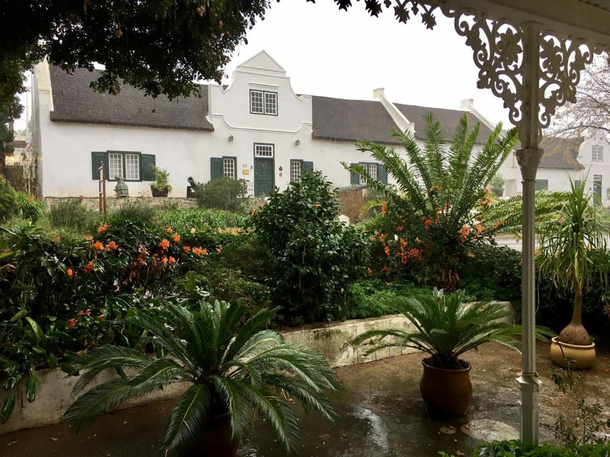 Tulbagh Country Guest House - Cape Dutch Quarters Exterior photo